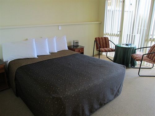 Shortland Court Motel Темс Экстерьер фото