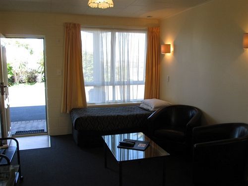 Shortland Court Motel Темс Экстерьер фото