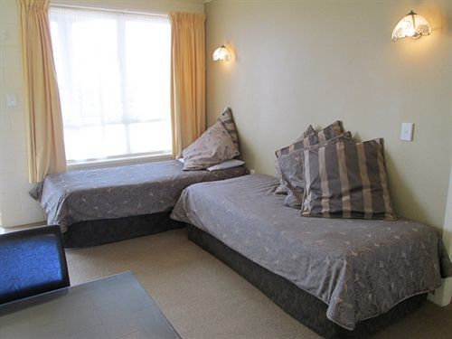 Shortland Court Motel Темс Экстерьер фото