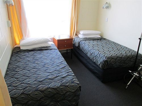Shortland Court Motel Темс Экстерьер фото